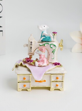 正品卡通金属装饰品小老鼠缝纫机饰品盒可收纳戒指项链闺蜜礼物