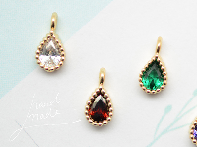 包边18k金迷你锆石小吊坠