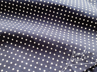 LB16 藏青底白点棉布 DIY娃衣服布料 30x36cm一块