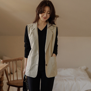 韩国代购大码女装2026靓丽早春装新款反驳领系扣口袋时尚西装马甲