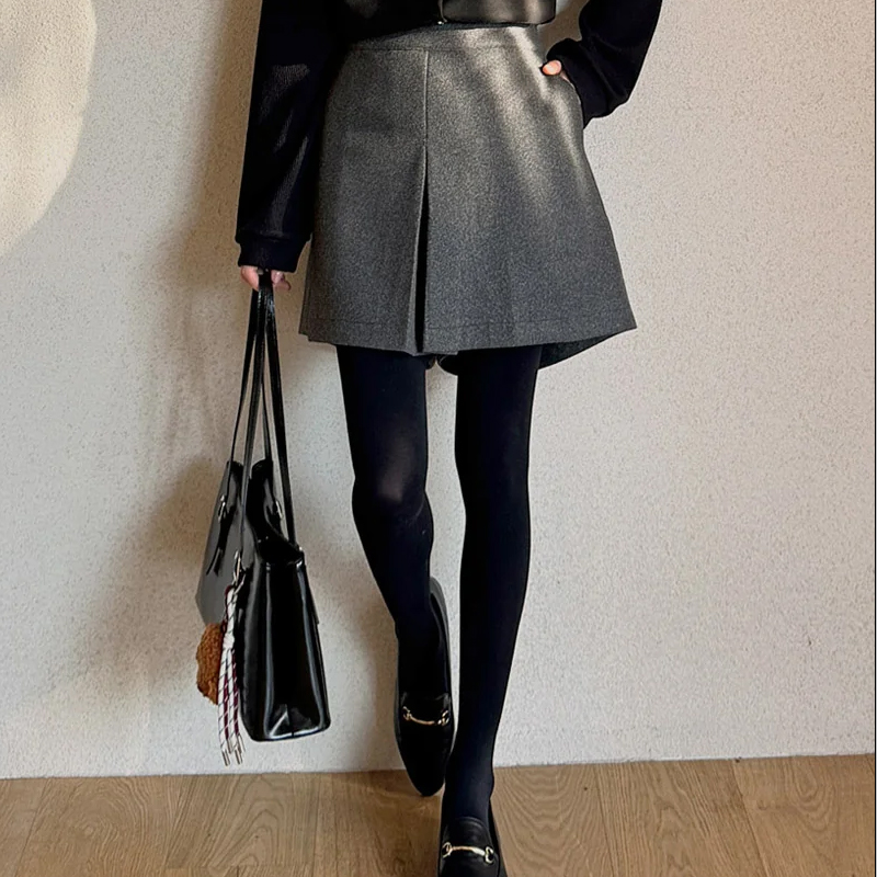 韩国代购大码女装2025靓丽冬装新款拉链后松紧毛呢休闲短裤特10