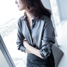 简约新款 灰色垂感上衣 女装 女长袖 缎面休闲气质衬衫 衬衣宽松中长款