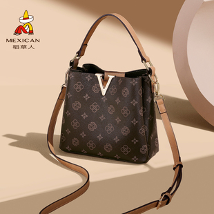 稻草人女包包2026新款印花水桶包大容量手提包时尚通勤单肩斜挎包