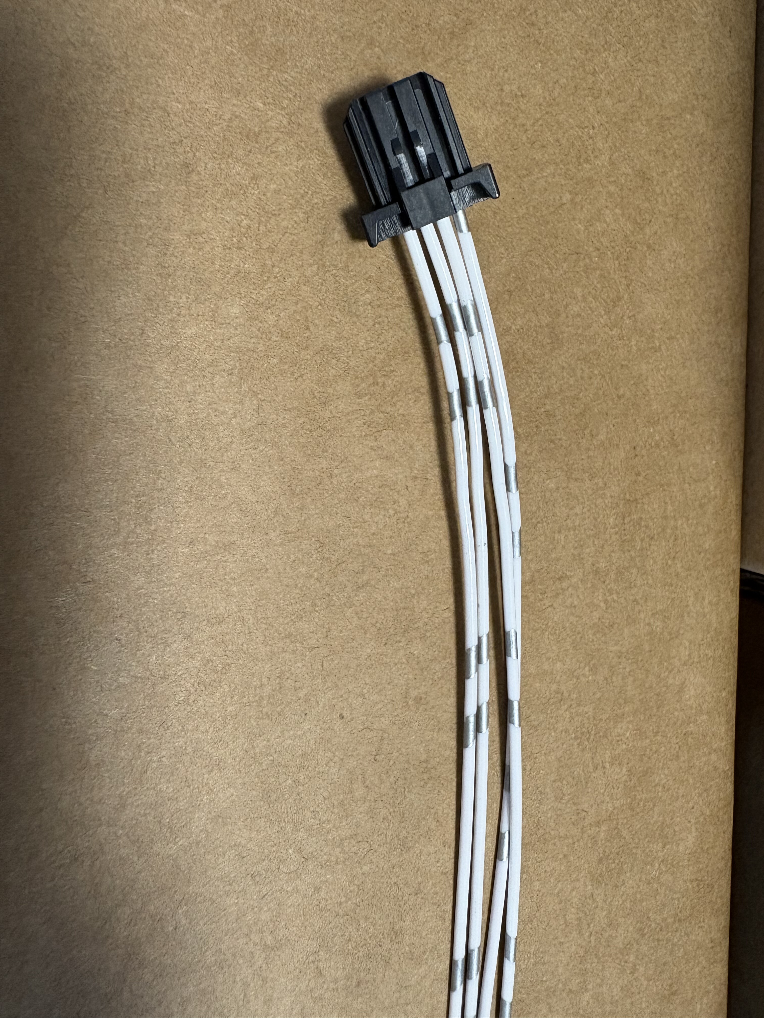 BMS线束定制，宁德时代电池线束从2pin到40pin规格可选