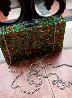 北美Nordstrom百货节日气氛金属彩绿色亚克力两用麻花银链方盒包