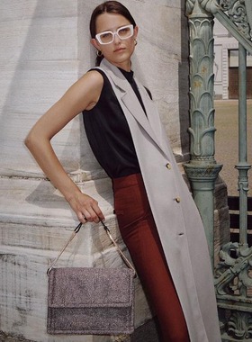 轻松搭出时髦感~~~灰黑色斑鸠纹印花防水超轻尼龙拼接皮革信封包