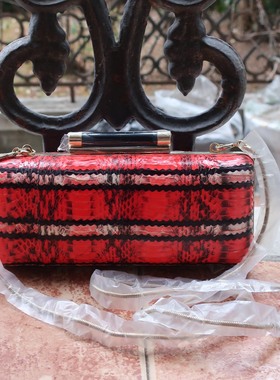 美国时装皇后D家Envelope Box绝美红色几何格纹蛇皮手拿包链条包