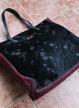 瑕特Argentina的设计LM红黑撞色激光雕刻马毛拼接牛皮托特包原850