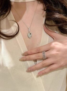 女轻奢铲时尚镶铲子银铲小项链