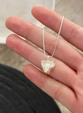 锁骨小巧新款爱心珍珠项链2024