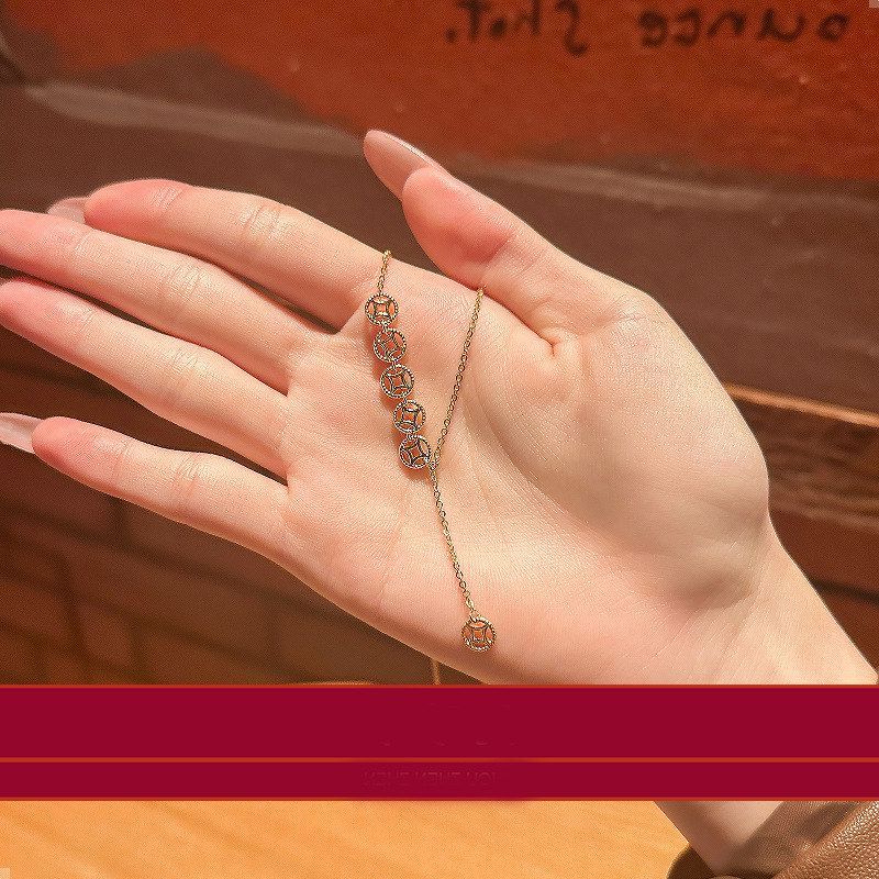 配饰锁骨链首饰珍珠高级感轻奢小众项坠装饰毛衣气质铜钱链性颈链