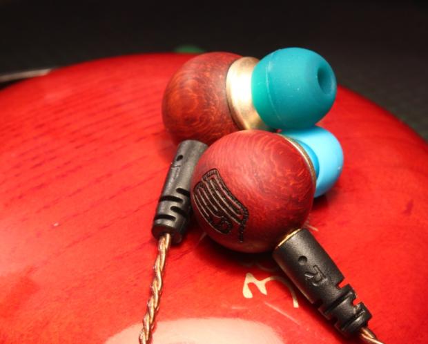佛珠丸子手作紅檀木女毒人聲耳機