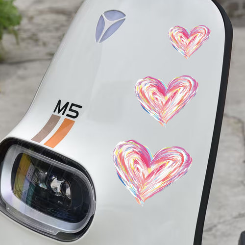 缤纷炫彩爱心划痕遮挡装饰车贴