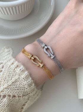 轻奢S925纯银中古马蹄扣表带手链女轻奢高级感小众设计手环小红书