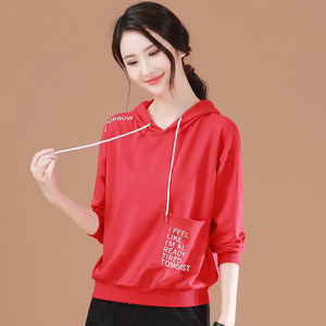韩潮袭人2021春装新款套头卫衣女士宽松韩版字母印花连帽红色上衣
