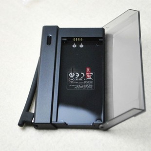P9982充电盒子座充电池充可以做移动电源 黑莓Z10 手机充电器原装