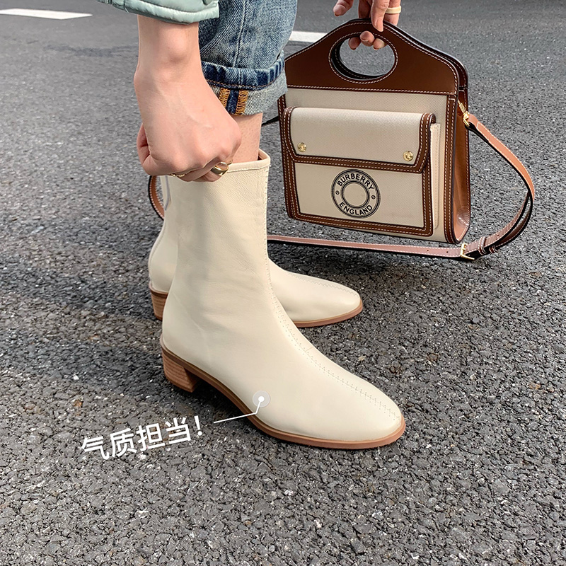 显瘦羊皮袜靴粗跟短靴