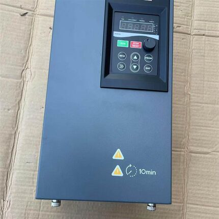 拍前询价三晶变频器 VM1000-4T011GB/015UPB11千议价