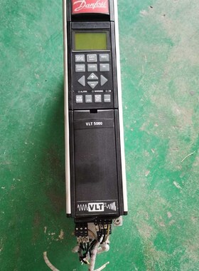 拍前询价丹佛斯VLT5000变频器VLT500A1PT5B20STR300F00A00C1 议价