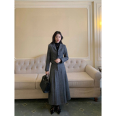 现货8折 通勤半径 短款 MULVAN 翻领西装 外套女半身长裙两件套