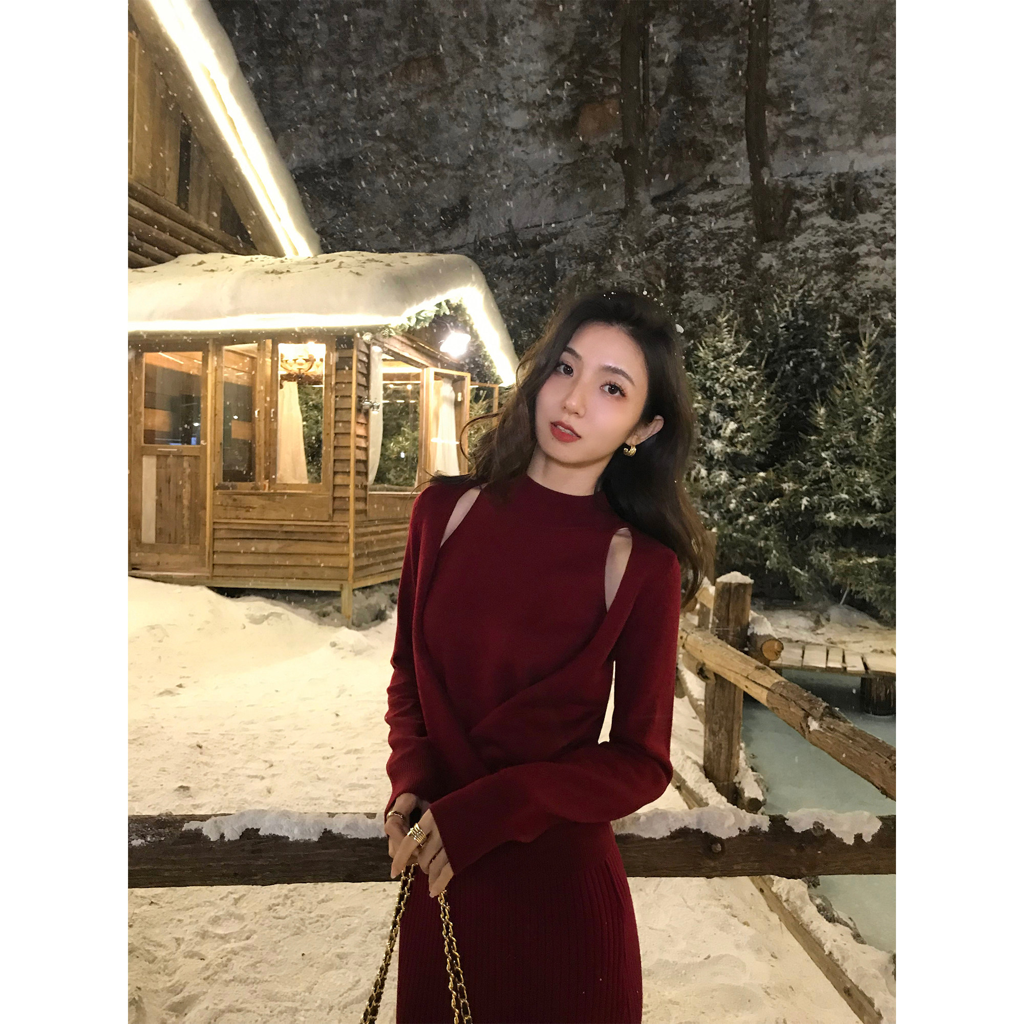 MULVAN 松弛哲学 黑色半高领针织衫女设计感镂空叠穿修身内搭上衣,女装/女士精品,毛针织衫,淘宝优惠券,粉丝福利购,淘宝优惠卷