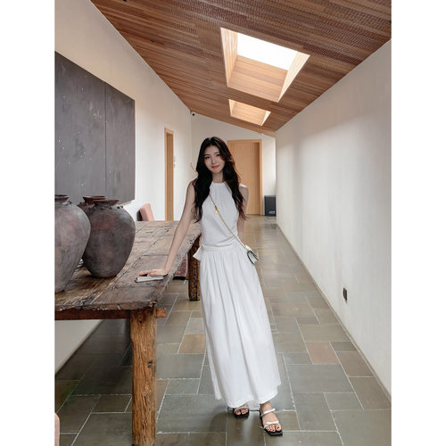 设计感无袖背心半身裙套装