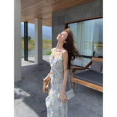 MULVAN 度假风v领碎花裙吊带连衣裙女夏季 温柔气质荷叶边开叉长裙