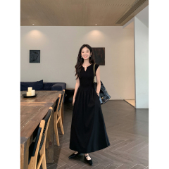 MULVAN 白色V领连衣裙女夏垂感无袖背心裙子法式气质收腰长裙