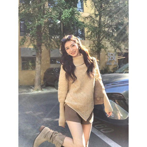 MULVAN 松弛静奢 设计感不规则高领蝙蝠袖毛衣女宽松气质针织衫