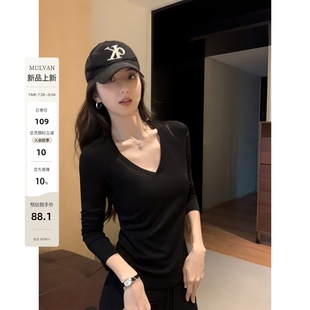 显瘦打底衫 MULVAN t恤女极简黑色修身 韩里韩气 上衣 v领露锁骨长袖