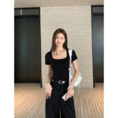 T恤女修身 方领短袖 显瘦露锁骨百搭纯色正肩上衣 法式 MULVAN