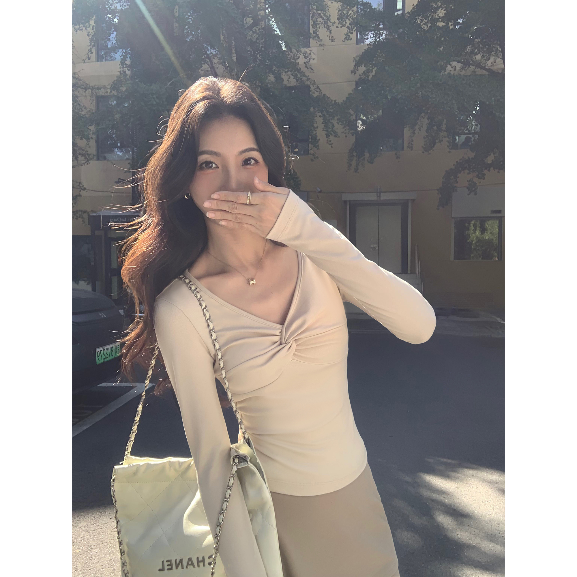 MULVAN 气质姐系 扭结V领长袖t恤女针织打底衫修身显瘦内搭上衣