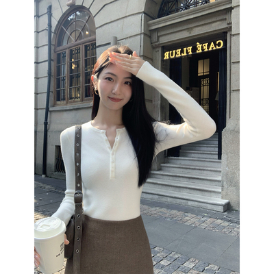 半开领修身显瘦针织衫