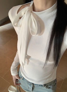 MULVAN【现货7折】 黑色设计感镂空蝴蝶结修身针织衫短款上衣