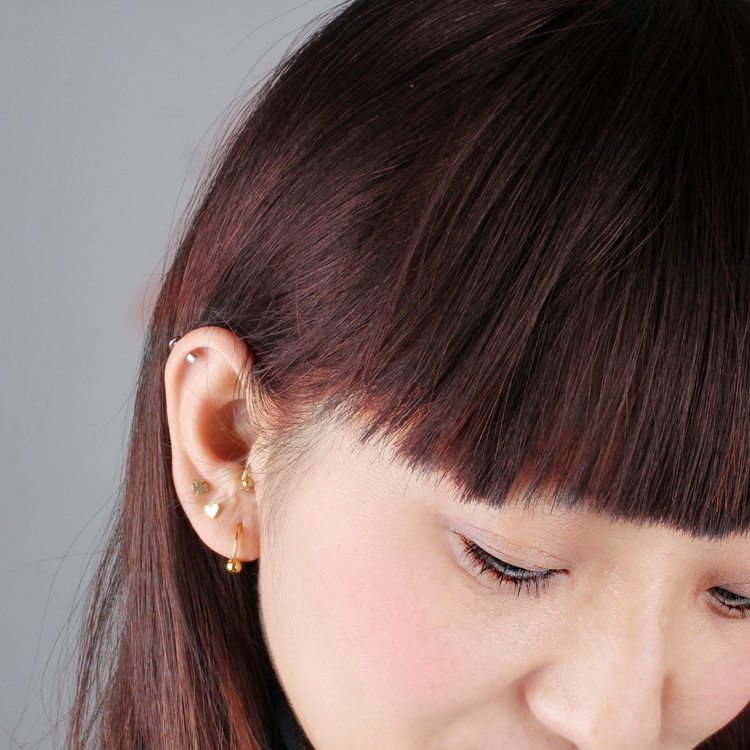 爱心耳钉钛钢耳环四叶草气质美女男生时尚日系耳环饰品精致耳骨钉