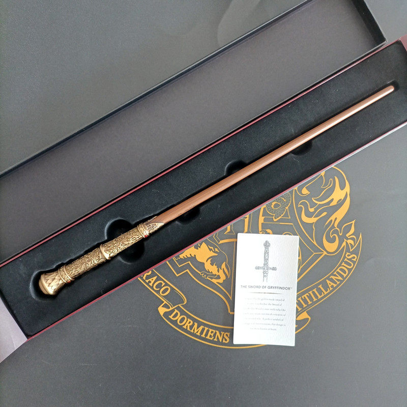 代购华纳正版哈利波特周边格兰芬多魂器宝剑魔杖魔法棒cos武器