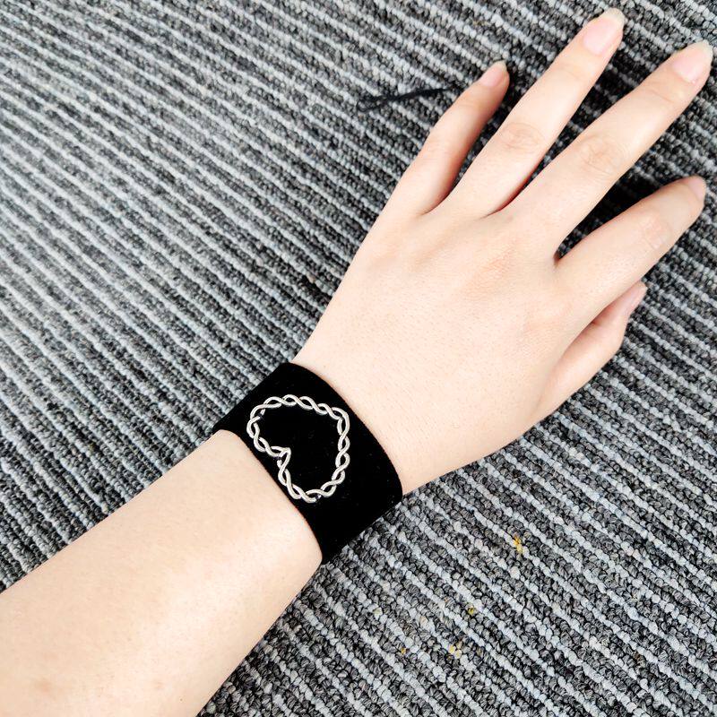 店主自制 黑色绒布手链 暗扣 不过敏 3厘米4厘米宽 包邮