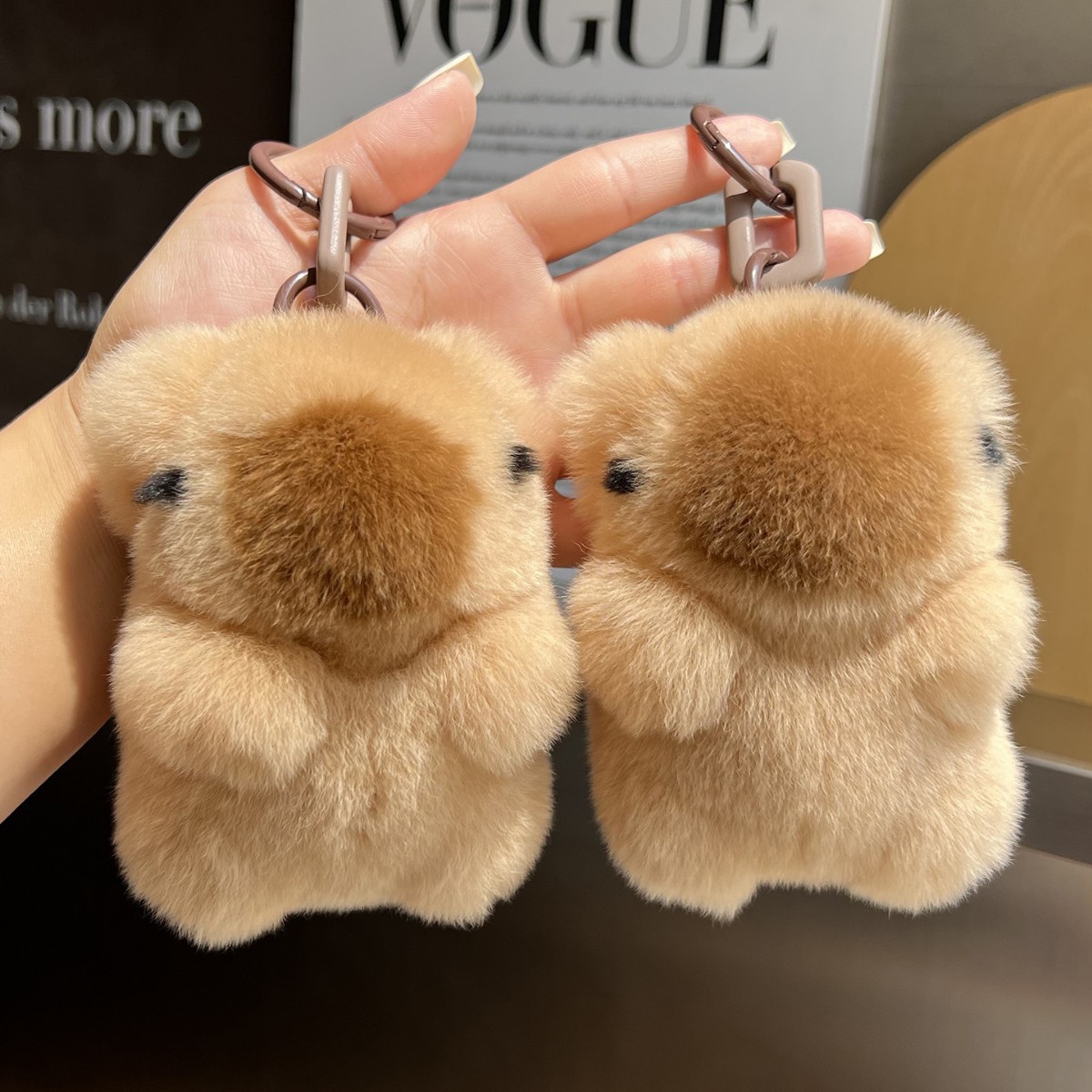 迷你可爱卡皮巴拉毛绒公仔挂件真獭兔毛水豚书包挂饰钥匙扣包挂件