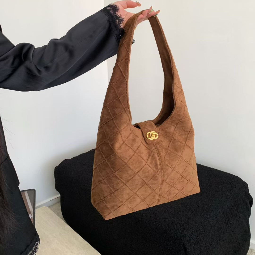 2025秋冬新款复古麂皮嬉皮包小香风菱格链条hobo腋下包包女机场包