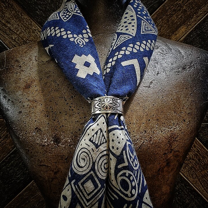 HAND-MADE S  HAND-CHISELED FLOWER OPENING RING RING AMERICAN INDIAN NAVAJO TOTEM SCARF SCARF BUCKLE