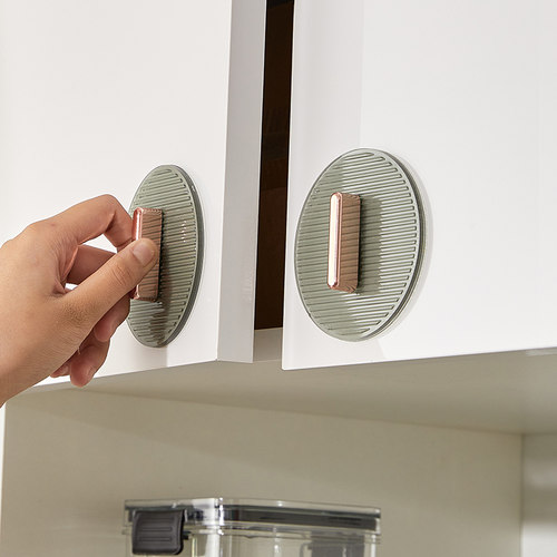 衣柜免打孔粘贴隐形柜推拉门