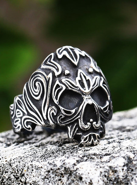 钛钢雕花骷髅戒指男潮霸气维京人