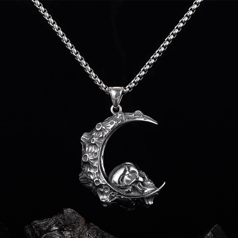 钛钢月亮项链男潮嘻哈个性骷髅吊坠女欧美街头简约毛衣链长款百搭