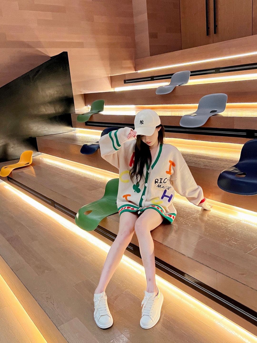 THEA买手店RICHIE MACIE 品牌直发学院兔子扑克元素开衫毛衣