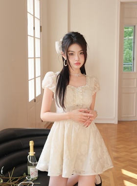 THEA买手店Eimismosol品牌直发23S浅米色珍珠钉钻连衣裙