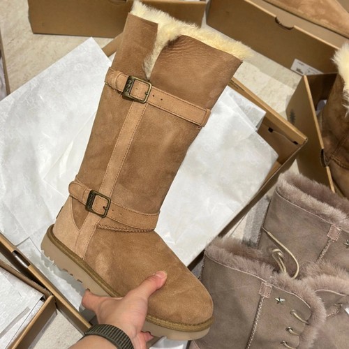 羊皮毛一体雪地靴中筒雪地棉