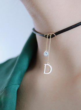 气质高级感字母锁骨链女黑色项圈