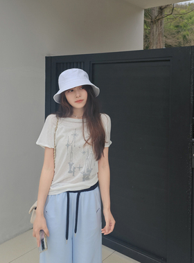 甜酷辣妹荡领雪花棉印花T恤女2026夏季薄款天丝显瘦垂感短袖上衣