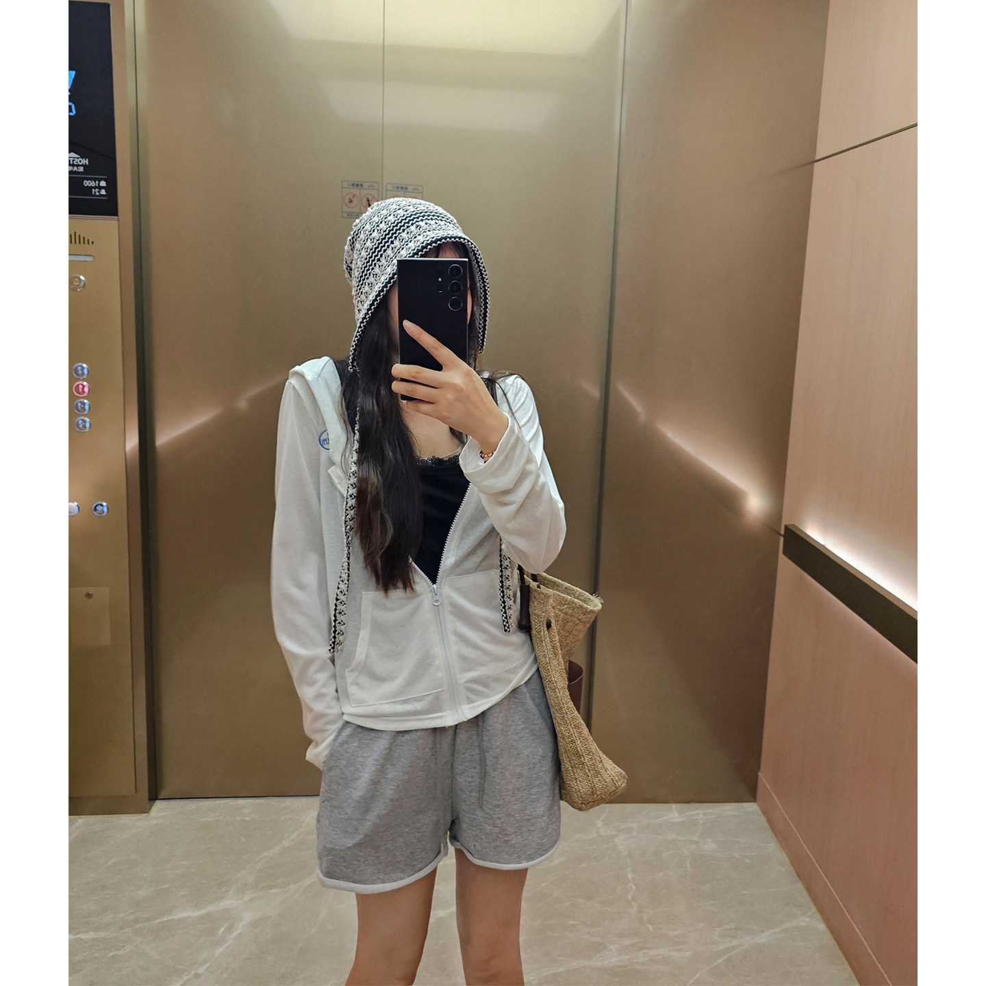 宽松慵懒风高腰休闲运动阔腿中裤图片