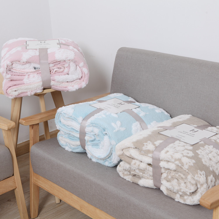 掌柜推荐！超值清仓5折！加厚冬季羊羔绒双层雪花绒毯子提花毯